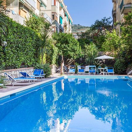 Estate4Home - Casa Maridea Соренто Екстериор снимка